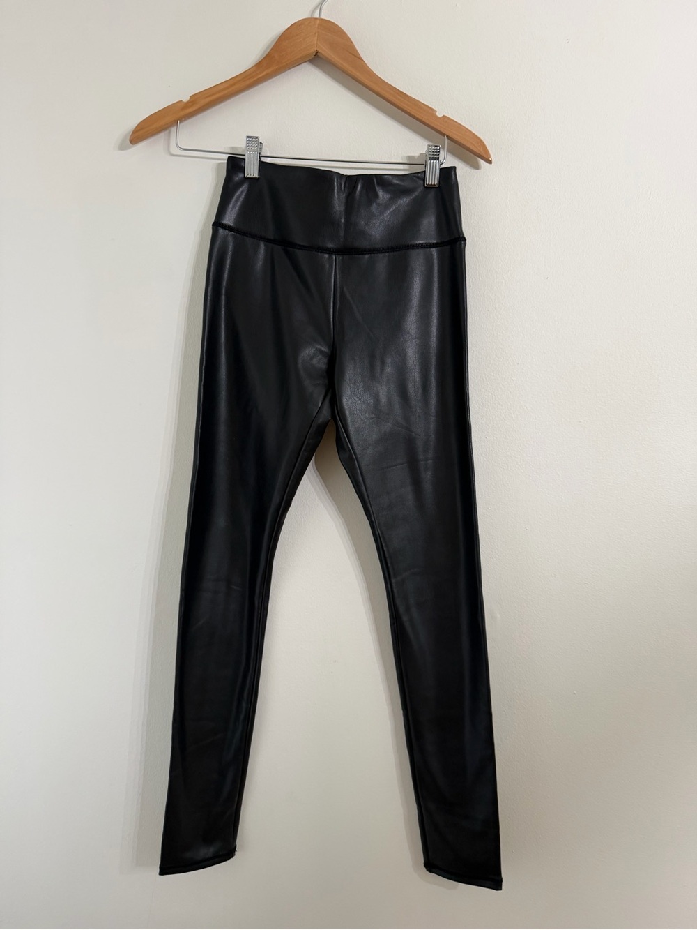 Hollister Ultra High-Rise Faux Leather Leggings - Black